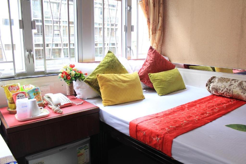 London Guest Guest House Гонконг Экстерьер фото